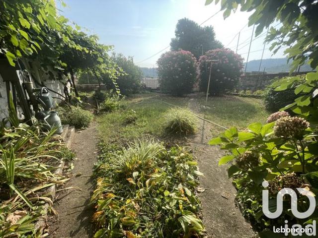 Propriété 7 pièces 99 m²
