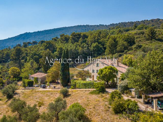 Propriété 7ha, maison de gardien, maison d'amis. Vue excepti