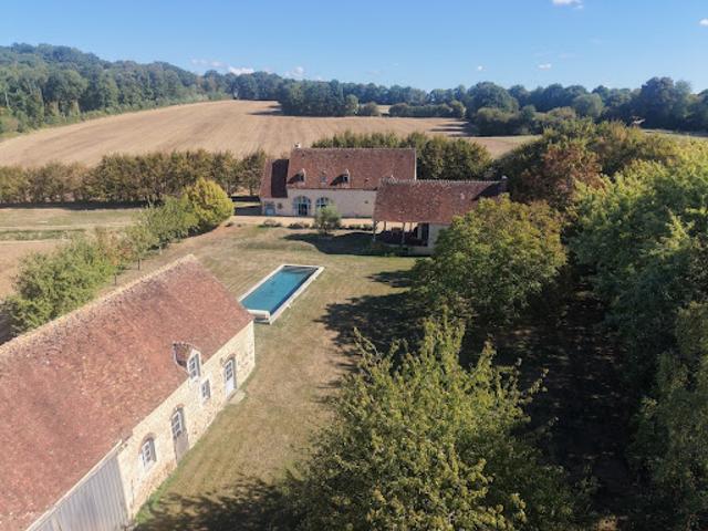 Propriété avec piscine