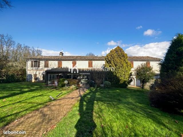 Propriété 40 pièces 1460 m²