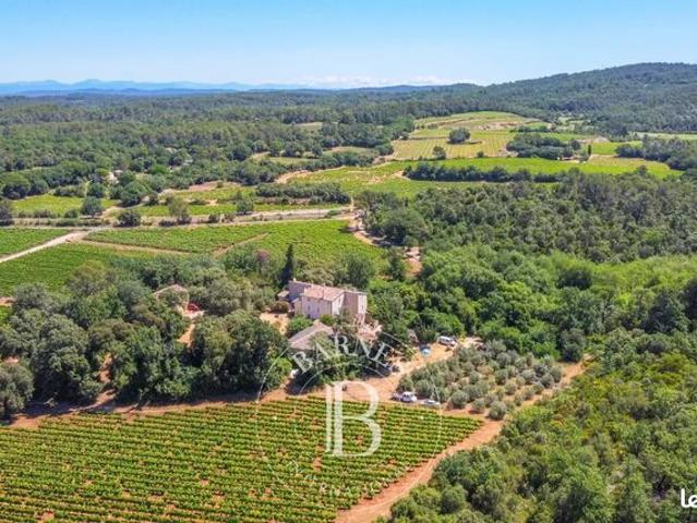 Propriété 40 pièces 1040 m²