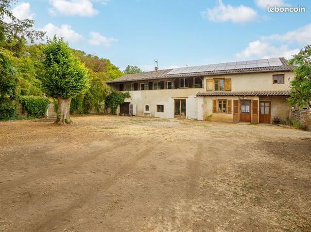Propriété 4 pièces 105 m²