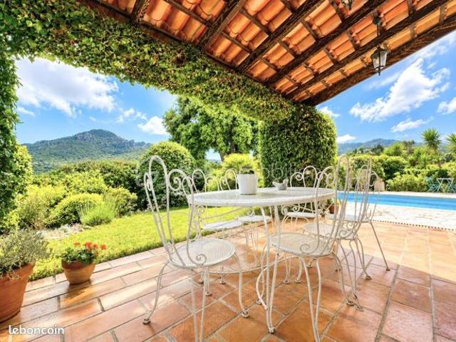 Propriété 4 pièces 106 m²
