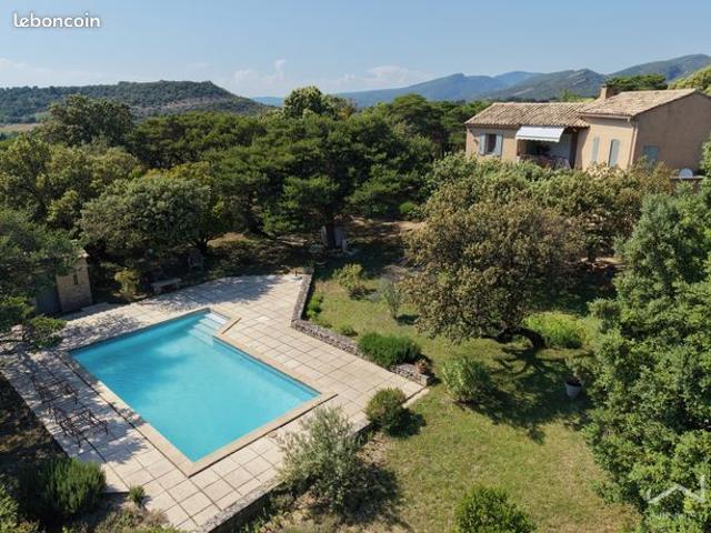 Propriété 4 pièces 106 m²