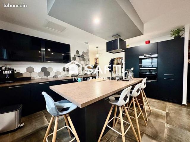 Propriété 4 pièces 108 m²
