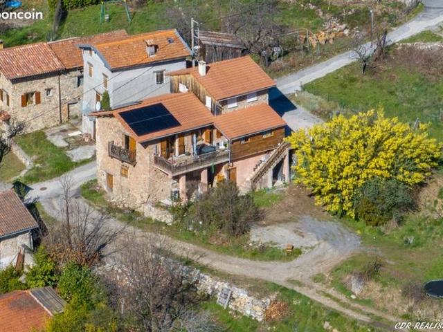 Propriété 4 pièces 109 m²