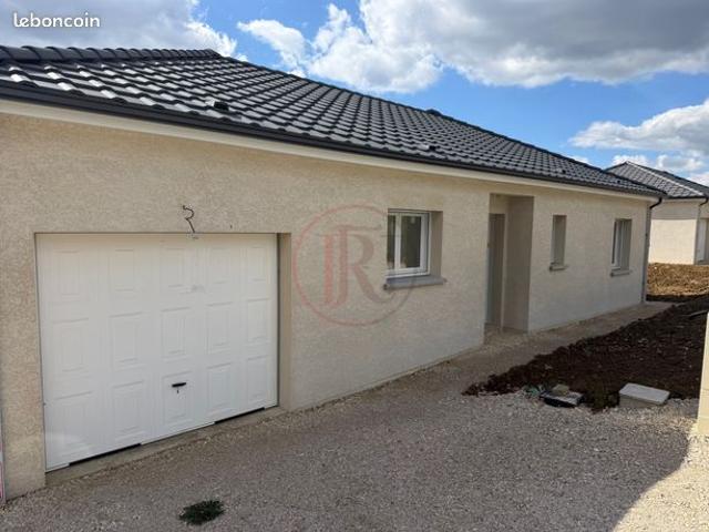 Propriété 4 pièces 100 m²