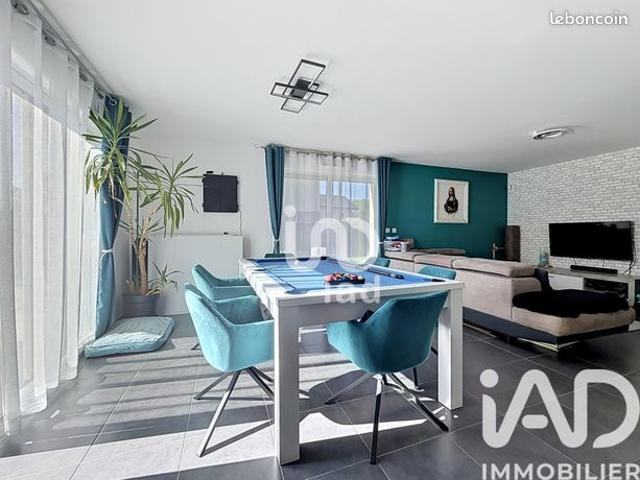 Propriété 4 pièces 100 m²