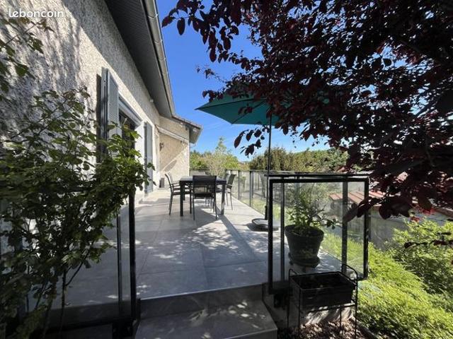 Propriété 4 pièces 101 m²