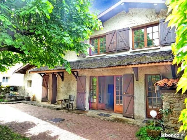 Propriété 4 pièces 102 m²