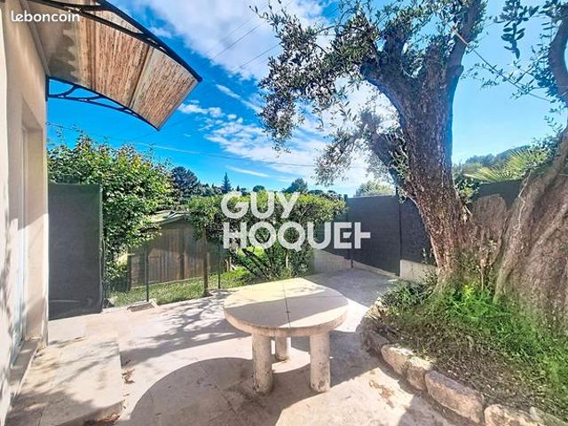 Propriété 4 pièces 102 m²