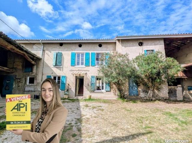 Propriété 4 pièces 102 m²