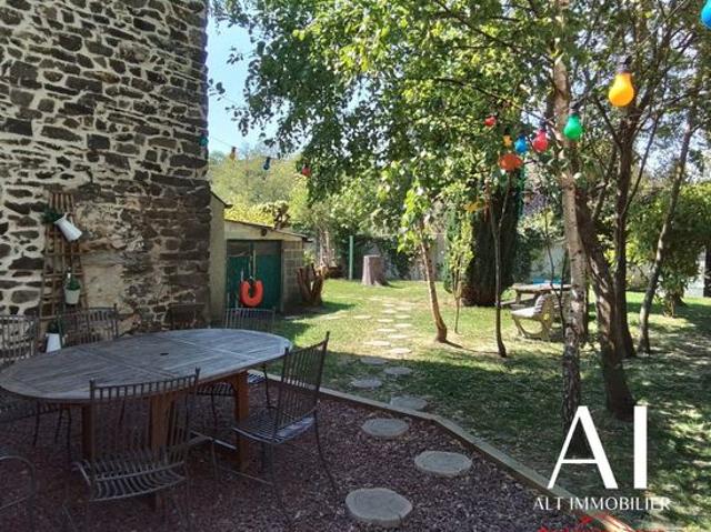 Propriété 4 pièces 103 m²