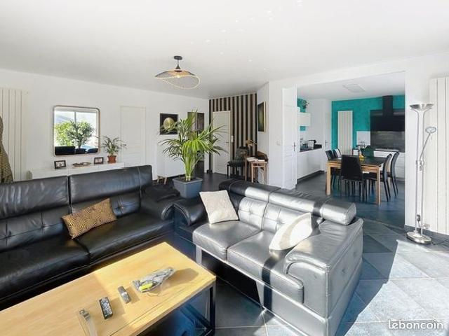 Propriété 4 pièces 117 m²