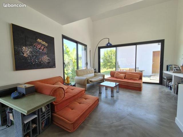 Propriété 4 pièces 110 m²