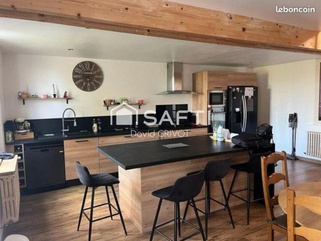 Propriété 4 pièces 110 m²