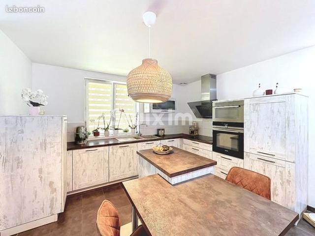 Propriété 4 pièces 110 m²