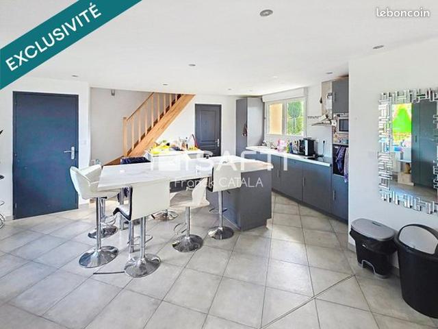 Propriété 4 pièces 110 m²