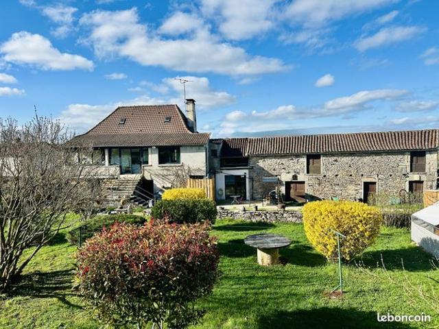 Propriété 4 pièces 111 m²