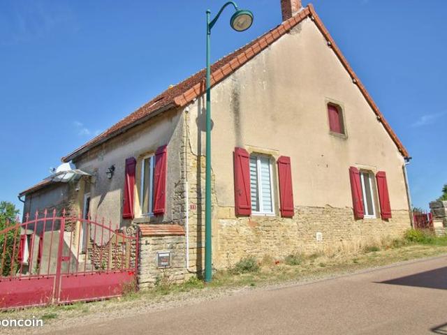Propriété 4 pièces 112 m²