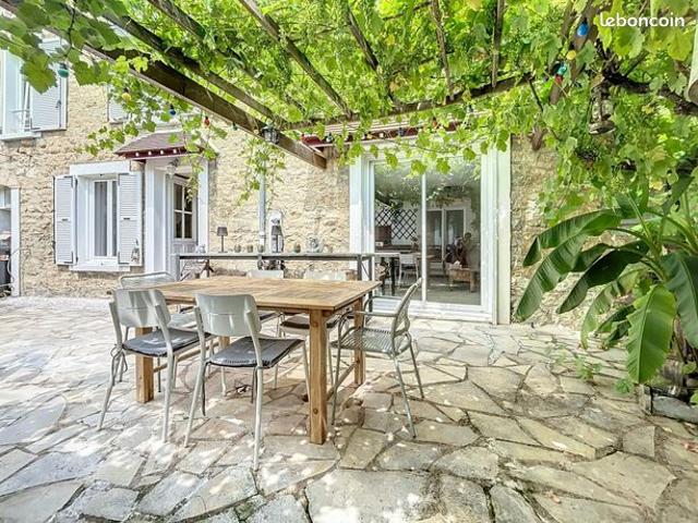 Propriété 4 pièces 112 m²