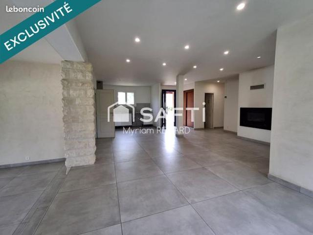 Propriété 4 pièces 112 m²