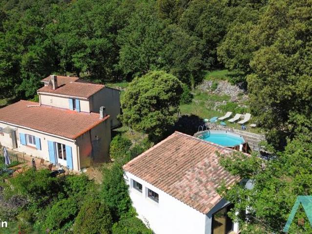 Propriété 4 pièces 113 m²