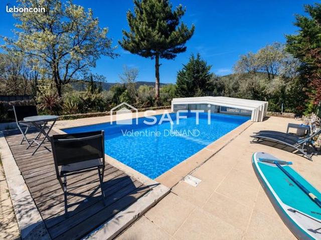 Propriété 4 pièces 113 m²