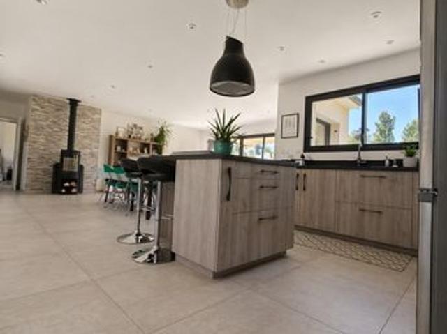 Propriété 4 pièces 124 m²
