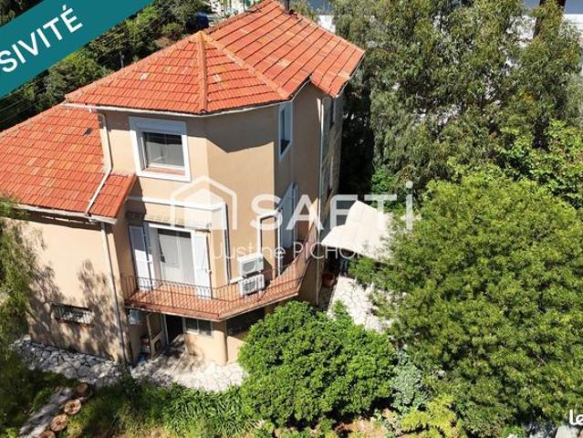 Propriété 4 pièces 125 m²