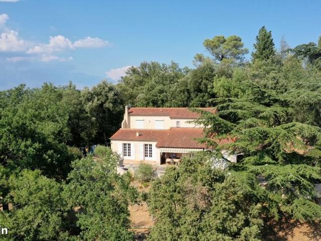 Propriété 4 pièces 126 m²