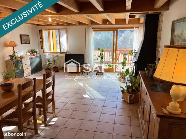 Propriété 4 pièces 126 m²