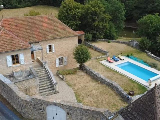 Propriété 4 pièces 127 m²