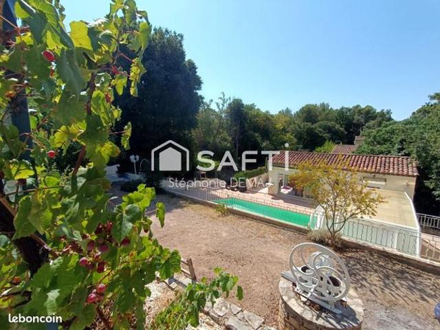 Propriété 4 pièces 128 m²