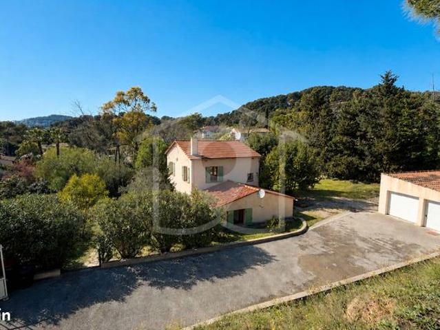 Propriété 4 pièces 120 m²