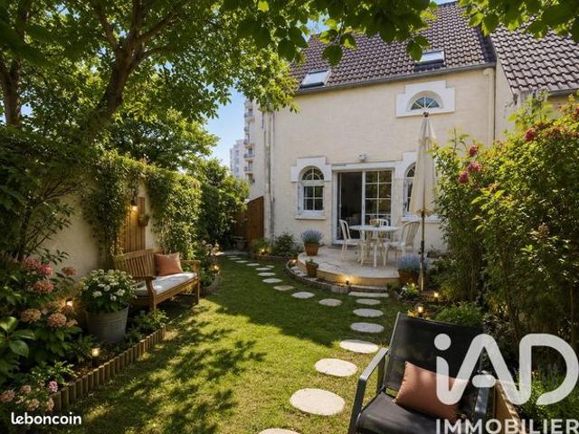 Propriété 4 pièces 121 m²