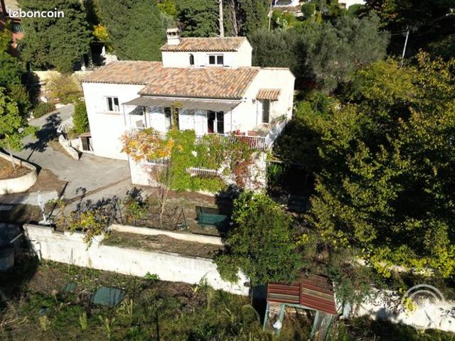 Propriété 4 pièces 121 m²