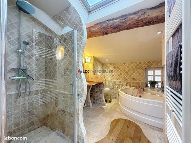 Propriété 4 pièces 122 m²