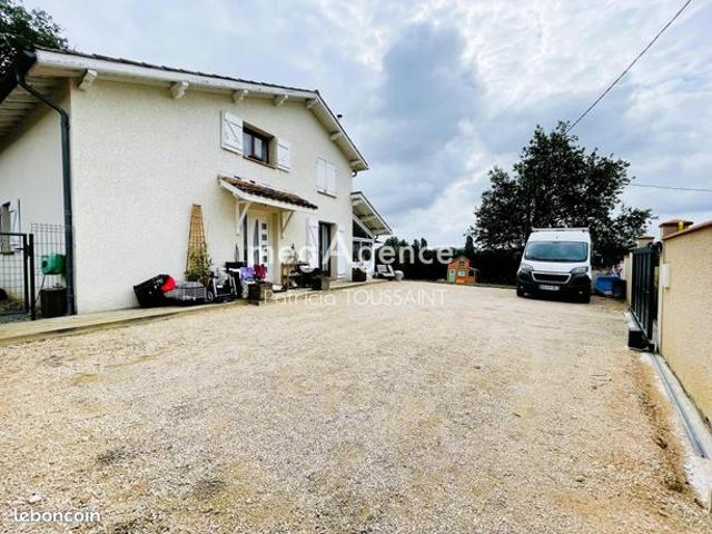Propriété 4 pièces 122 m²