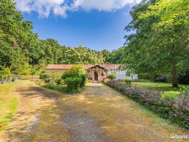 Propriété 4 pièces 123 m²