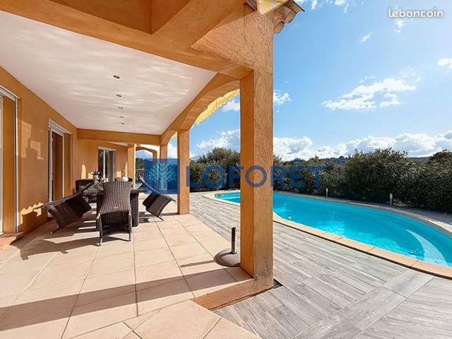 Propriété 4 pièces 123 m²