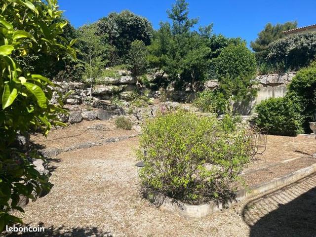 Propriété 4 pièces 134 m²