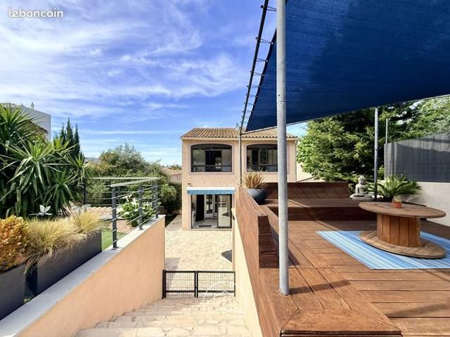Propriété 4 pièces 135 m²