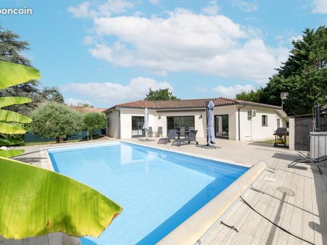 Propriété 4 pièces 135 m²