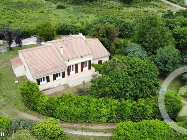 Propriété 4 pièces 136 m²