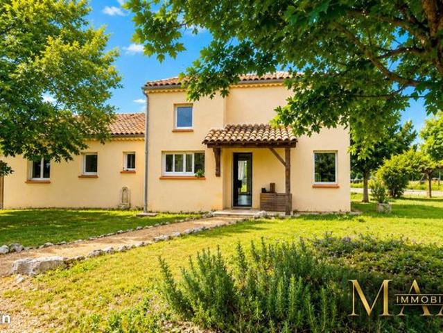 Propriété 4 pièces 136 m²