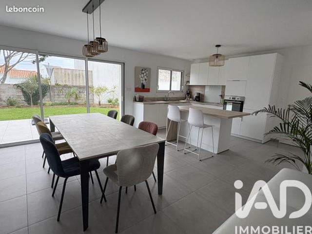 Propriété 4 pièces 136 m²