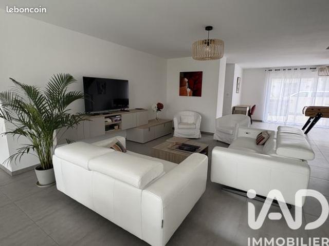 Propriété 4 pièces 136 m²
