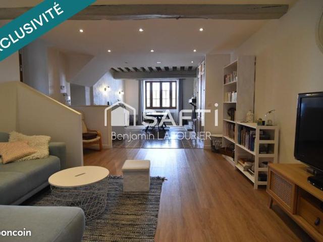 Propriété 4 pièces 136 m²