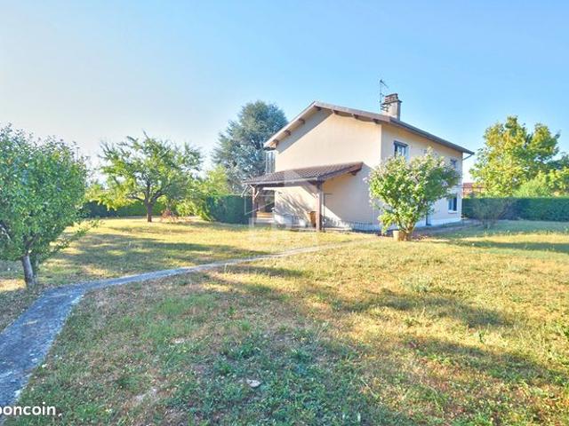 Propriété 4 pièces 137 m²